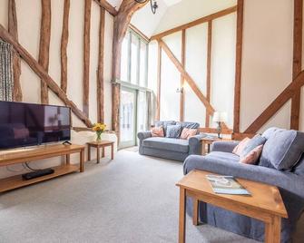 Granary Cottage Valley Farm Barns, Snape - Saxmundham - Living room