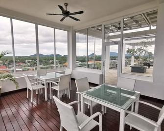 Green World Hotel - Semporna - Restaurant