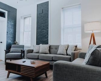 Luxe 2br Oasis Patio & Laundry Soulard - Southhampton - Sala de estar