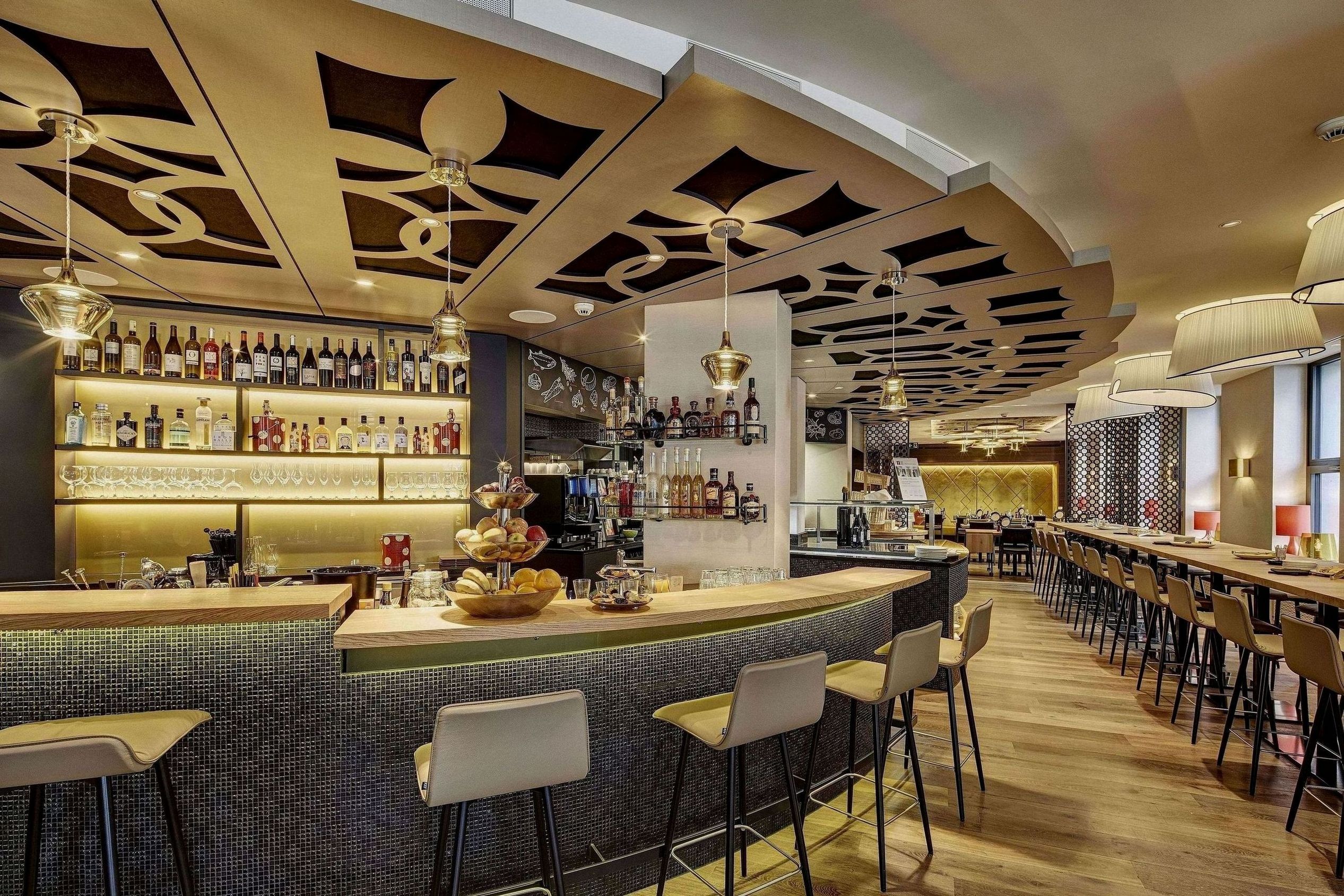 كاسكادا بوتيك هوتل - لوسرن - بار