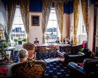 Castle Rock Hostel - Adults Only - אדינבורו - סלון