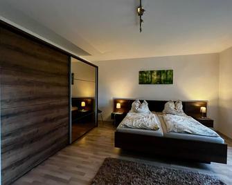 Cozy 1 room apartment on Gut Rottmanshagen. Pet friendly! - Stavenhagen