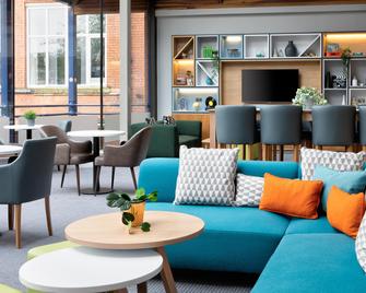 Holiday Inn Bolton Centre - Bolton - Lounge