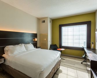 Holiday Inn Express & Suites Reading Airport By IHG - Reading - Bedroom