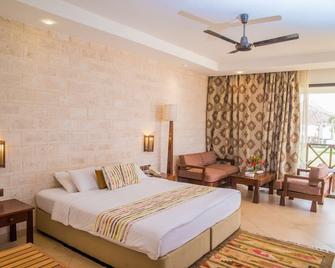 Nyali Beach Holiday Resort - Mombasa - Bedroom