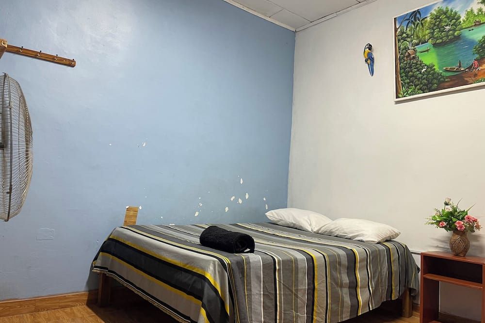 Urcututo House - Hostel - Iquitos - Bedroom