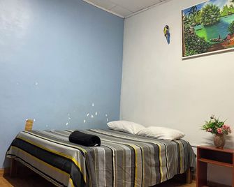 Urcututo House - Hostel - Iquitos - Bedroom