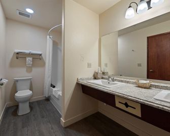 Quincy Inn and Suites - Quincy