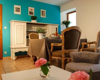 Gites Les Closeaux - Vallières-les-Grandes - Sala de jantar