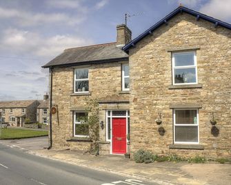 Cornlee Guest House - Leyburn - Building