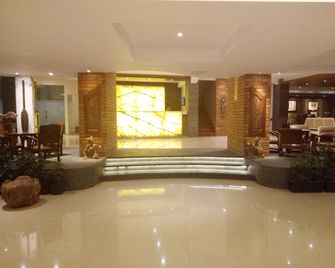 Sukajadi Hotel, Convention and Gallery - Bandung - Lobby