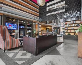 CozySuites Mill District with pool, gym # 10 - Minneapolis