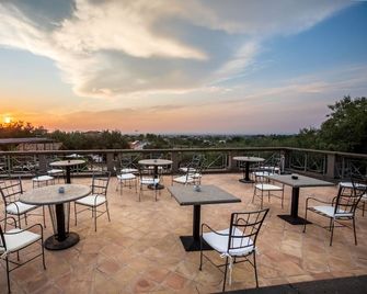 Residenza D'Epoca Pietra di Ponente - Ciampino - Balcón