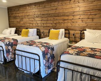 Elken Retreat Experience: Relax, Rest, Enjoy Suite 3 - Canton - Slaapkamer