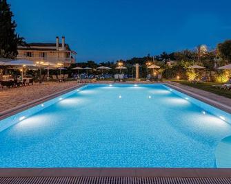 Primavera Hotel - Dassia - Piscina