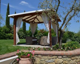 beautiful house with swimming pool in beautiful panoramic position, close to Ciggiano - Civitella in val di Chiana - Patio