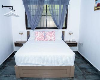 Hotelito Bonito Eli & Edw - Santo Domingo - Bedroom