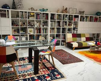 Elegant and luxurious suitable for five-star vacation and business stays. . - Nuoro - Area lounge