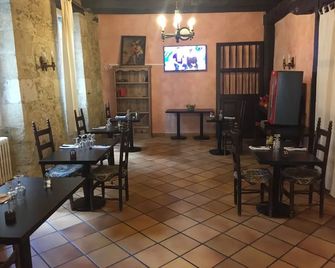 Hotel Le D'artagnan - Vic-Fezensac - Restaurante