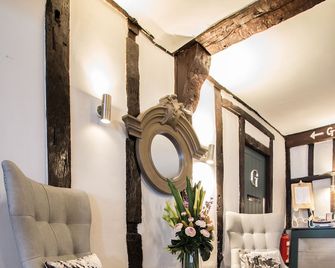 Saracens Head Hotel - Great Dunmow - Vardagsrum