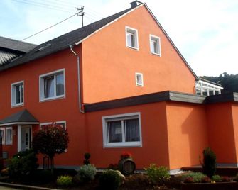 Ferienweingut Rainer Beitzel - Kröv - Gebouw