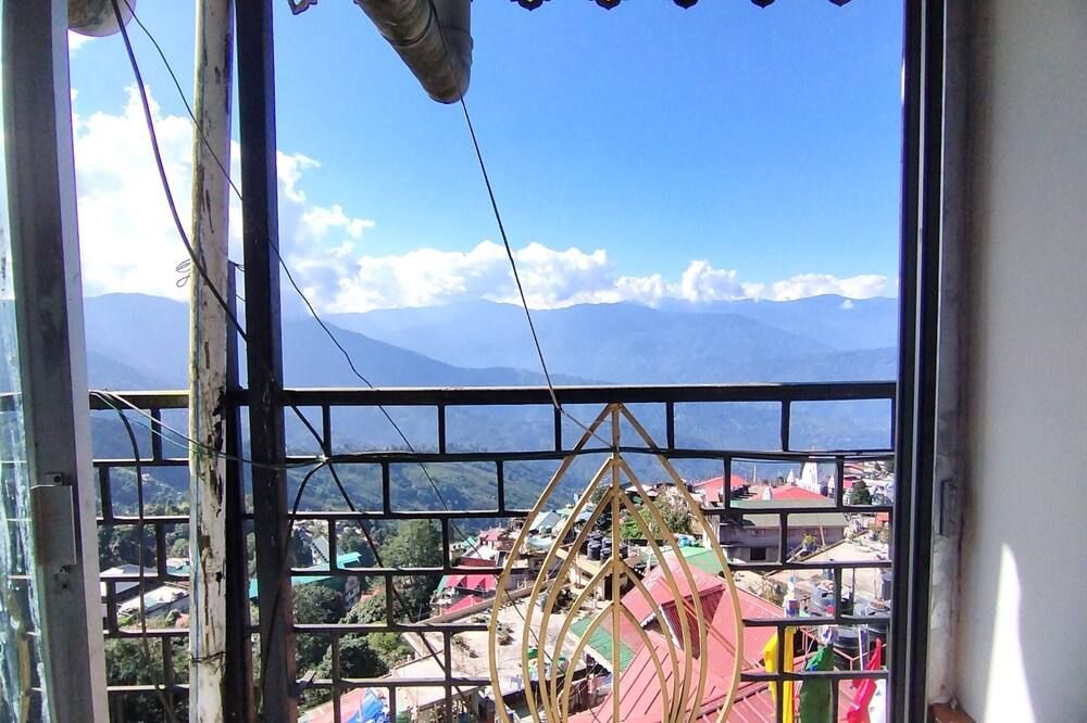Goroomgo Kasturi Palace Darjeeling - Darjeeling - Balkon