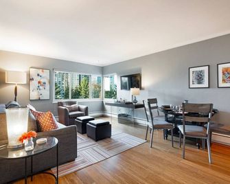 20% Off July |City View + Parking |Walk to Downtown - Near Convention Center, Theaters & Stadiums - Seattle - Sala