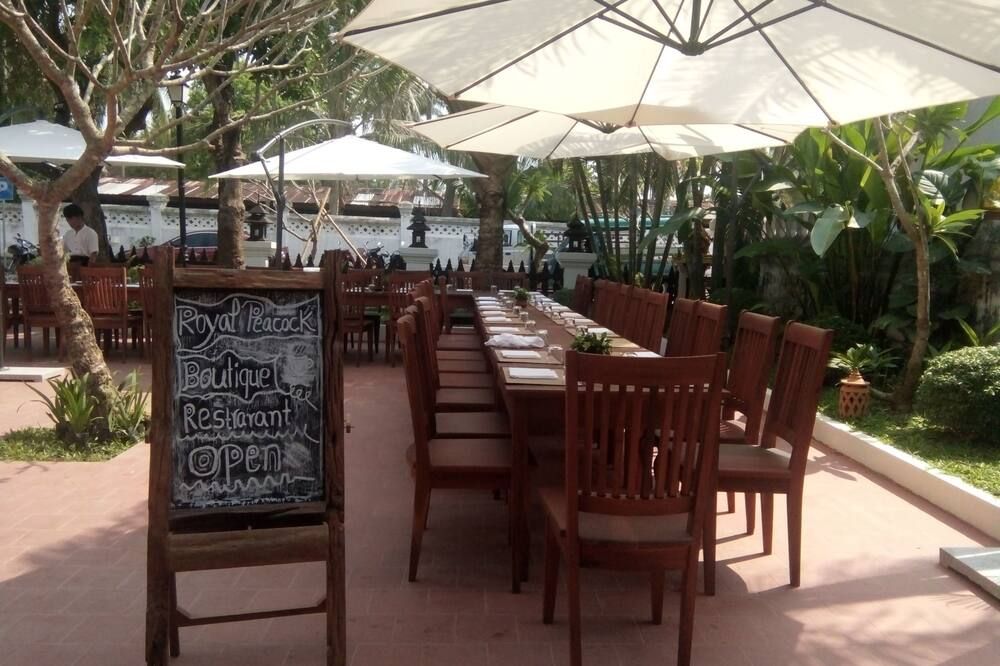 Royal Peacock Boutique Hotel - לואנג פראבאנג - מסעדה