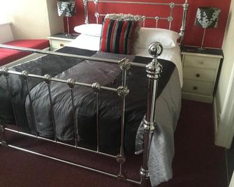 The Ship Inn - St. Austell - Sypialnia