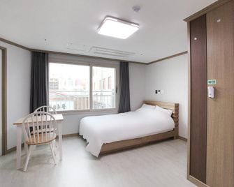 Seogwipo Seohyun Hotel - Thành phố Seogwipo - Phòng bếp
