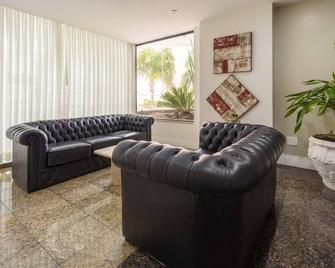 Plaza Suite Hotel - Taubaté - Living room
