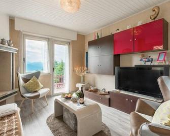 Casa Aria on Lake Garda with lake view (San Zeno di Montagna) 4-5 pers. - San Zeno di Montagna - Soggiorno