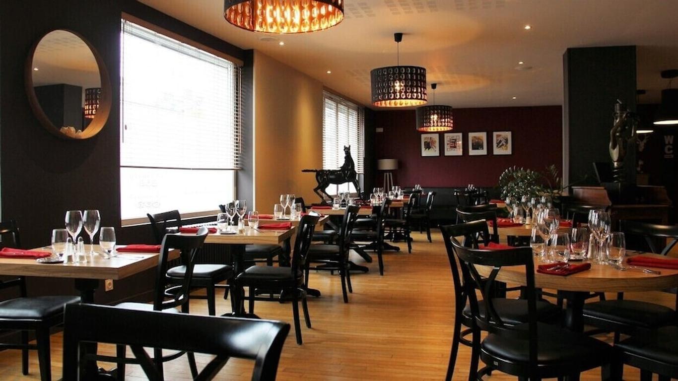 Logis Hôtel-Restaurant Le Cheval Noir