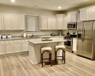 Shimmering Tides~Golf Cart~Secluded - Port St. Joe - Cocina