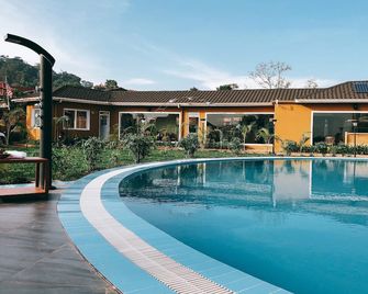 Hotel Duomo And Suites - Kampala - Zwembad