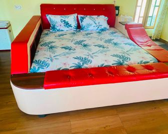 Hotel O Home Home Of Peace & Radiance - Mandi - Bedroom