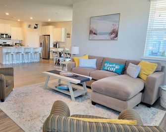2+ miles to Bethany Beach- Spacious Family Home. Linens and towels included - Ocean View - Sala de estar