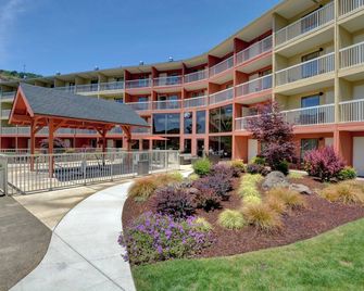 The Lodge At Roseburg - Roseburg - Edificio