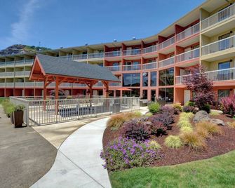 The Lodge at Roseburg - Roseburg - Rakennus