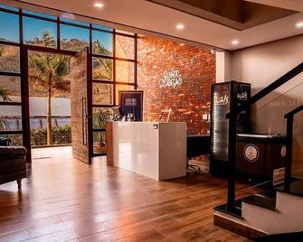 Pousada Quinta dos Cabeças - קאפיטוליו - דלפק קבלה