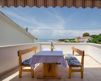 Apartment Marica - Lopar - Balcón