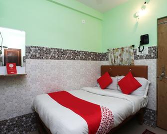 OYO 29430 Hotel Kunal - Durg - Bedroom