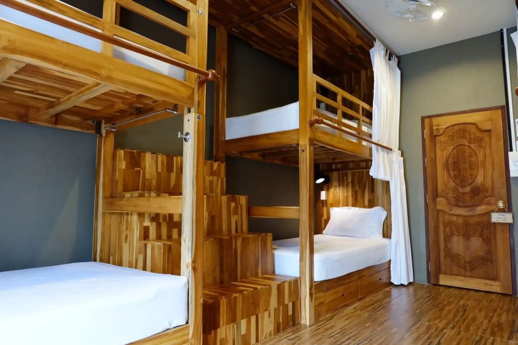 بلوم كافيه آند هوستل ليبي