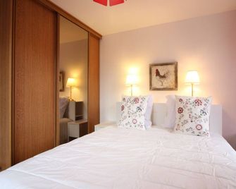 La Bourboule: T3 Confort, Parking, Wifi - Fr-1-608-14 - 拉布爾布勒 - 臥室