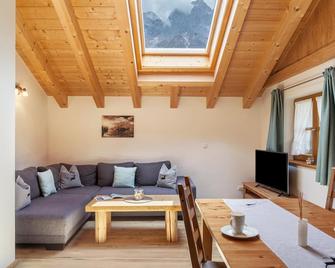 Apartment Ferienhaus Huber - Grainau - Oturma odası