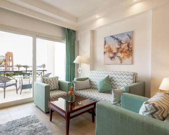 Oyster Bay Beach Suites - Marsa Alam - Phòng khách