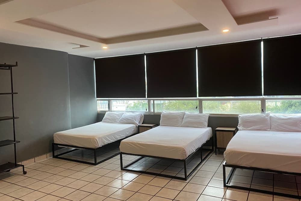 اونيداديس بريفاداس كون أس -ست في ويفي اي إستاسيونامينتو أون سنترو دياي ماوكي