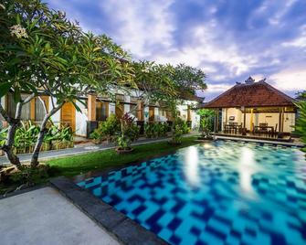 Exotic Inn Lembongan - Nusa Penida - Piscina