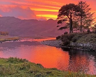 Corran Shepherd’s Hut - Kyle - Outdoor view