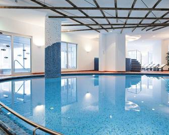 Hotel Traube Tonbach - Baiersbronn - Pool